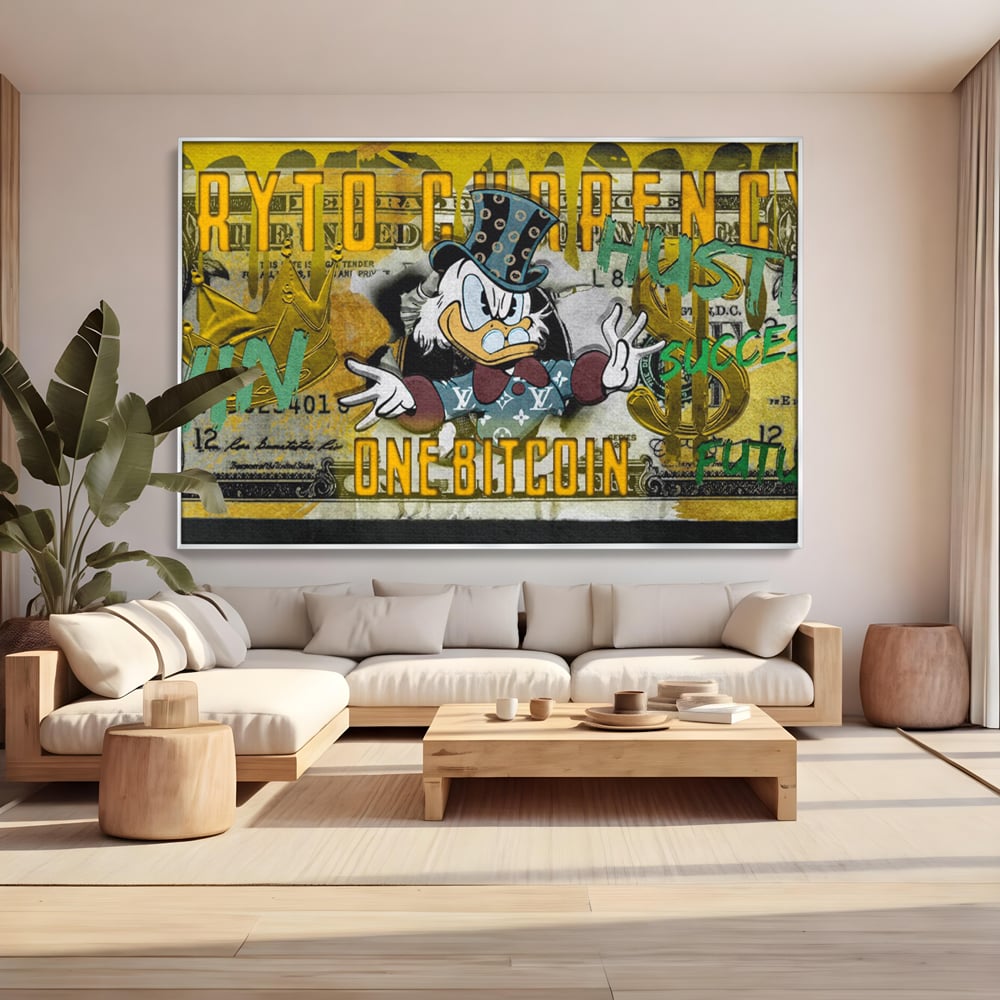 Tablou canvas cu tablou canvas cu donald duck si bitcoin, in rama de aluminiu argintiu, pe perete intr-un living